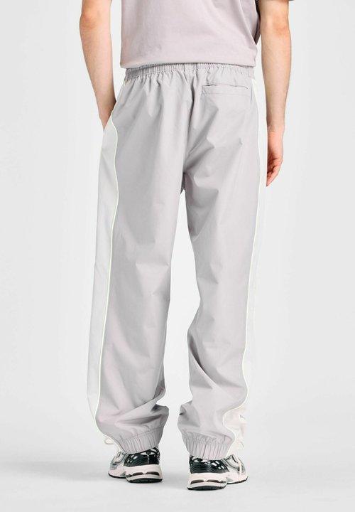 New Balance Tracksuit bottoms - truffle salt white — foto 3