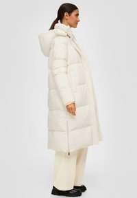 s.Oliver BLACK LABEL MIT STEPPUNG - Sulemantel - natur