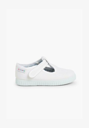 Weiße Canvas Mary Jane Schuhe mit einem Klettverschluss, Gummisohle und blauer karierten Fütterung. Enthält ein kleines, mehrfarbiges Markenlogo.