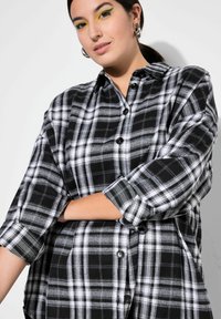 Studio Untold KARO KRAGEN LANGARM - Camicia - off white