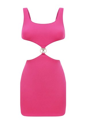 Abito mini senza maniche fucsia con sezione centrale ritagliata collegata da un anello tondo argentato in vita.