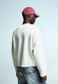Bershka Pullover - white