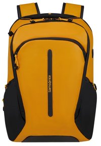 Zaino giallo e nero dal design elegante, realizzato con materiale resistente, dotato di un compartimento principale, accenti in cerniera e un logo.