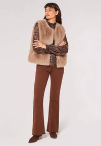 Apricot ELEGANT  CROP  - Weste - brown
