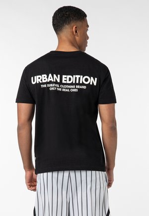 URBAN - Print T-shirt - black