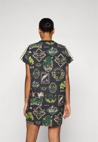 adidas Sportswear FARM DRESS - Obleka iz džersija - black/amazon green/preloved lime