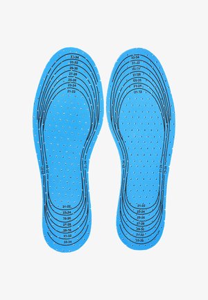 Plantilla azul con perforaciones, marcas de tallas del 21 al 34 y líneas curvas de contorno. Fabricada con material flexible para comodidad y ajuste.