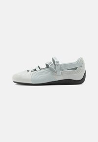 Δεν επιλέχθηκε, white/vapor gray