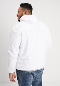 Urban Classics BASIC - Windbreakers - white