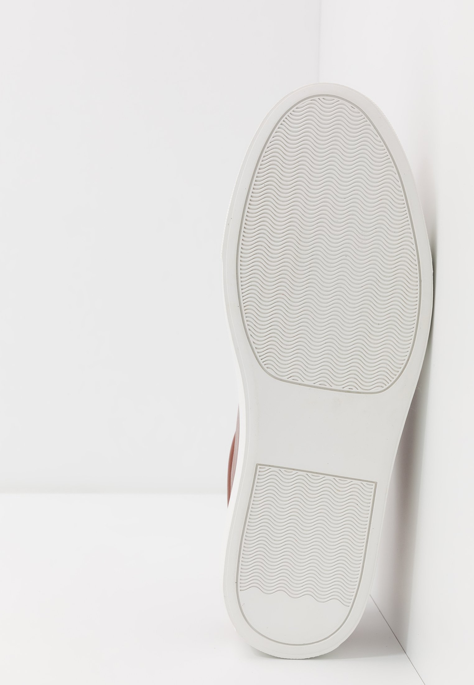 office clayton trainers