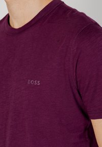 BOSS TEGOOD - T-shirt basic - violet