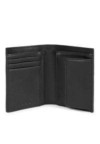 Portefeuille en cuir noir avec plusieurs emplacements pour cartes et un compartiment unique pour des cartes supplémentaires, avec des bordures cousues et un logo embossé.