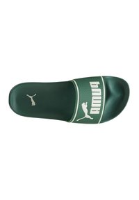 Sandale verte en plastique lisse, avec une semelle intérieure texturée et un logo PUMA blanc sur la bride.