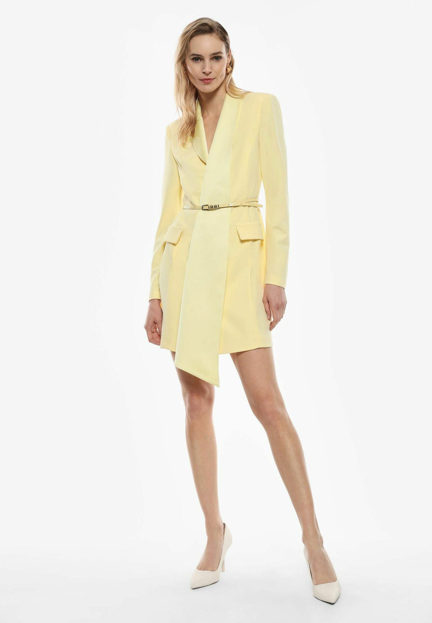 Imperial ASIMMMETRICO CON CINTURA Abito a camicia canarino