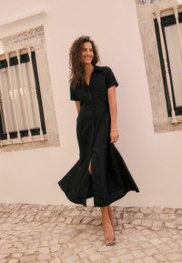 Next TALL FIT - MIDI  - Blusenkleid - black
