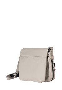 Borsa a tracolla beige con chiusura a patta, tracolla regolabile, tasca con zip sul lato, realizzata in materiale liscio e resistente all'acqua.