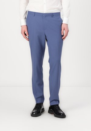 Skräddarsydda blå byxor tillverkade av tyg med en slät textur. Har ett platt framstycke, sidofickor och en slim fit-design.