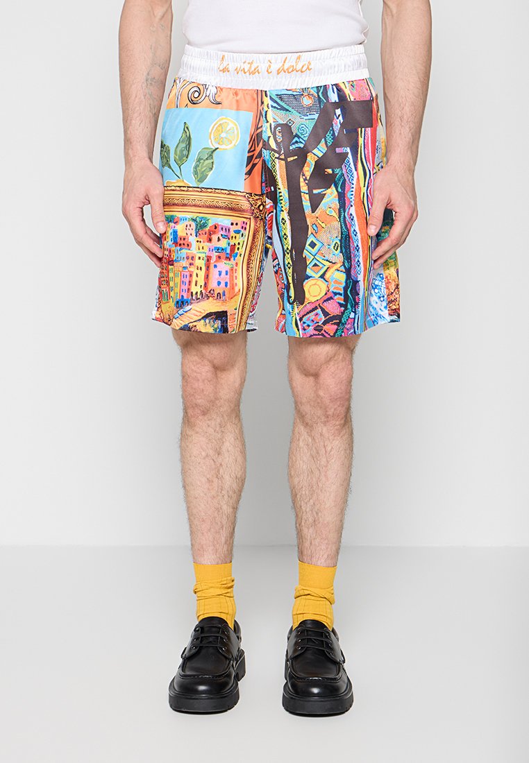 carlo colucci Shorts wit