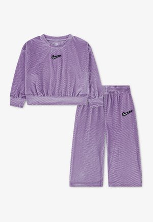 Nike Sportswear, SPARKLE VELVET - Анцуг - violet star
