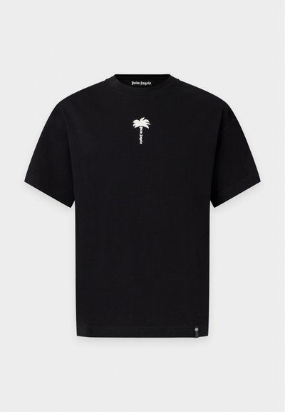 Μαύρο κοντομάνικο T-shirt με μικρό λευκό φοίνικα και κείμενο "Palm Angels" κεντραρισμένο στο στήθος και ετικέτα στο κάτω ράφι.