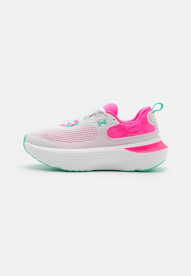 Pantofii sport albi cu partea superioară din plasă, accente roz și talpa turcoaz. Au vârf rotund, talpă căptușită și detalii laterale cu model.