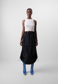 Timberland VENEDA CARTER 2-IN-1 SKIRT - Miniskjørt - black
