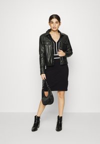 Anna Field Petite Vestido de malha - black