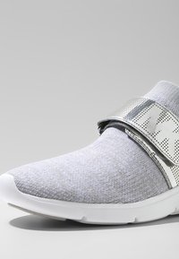 MICHAEL Michael Kors Baskets basses - silver-coloured