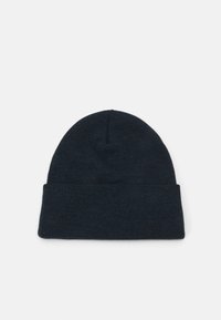 Gorro de punto de color azul oscuro, fabricado en tejido de punto, con una textura suave, un diseño ceñido y un puño doblado en la parte inferior.