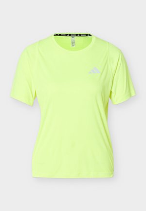 Κοντομάνικη μπλούζα τρεξίματος Adidas σε νέον κίτρινο χρώμα με στρογγυλή λαιμόκοψη και μικρό ανακλαστικό λογότυπο στο αριστερό στήθος.