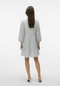 Vero Moda VMNANNA - Dnevna haljina - gray mist