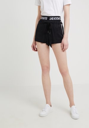 Short - black