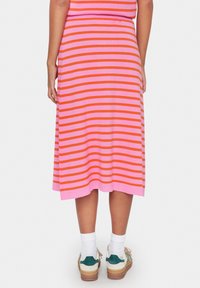 Saint Tropez MILASZ STRIPED - Gonna a campana - fuchsia pink