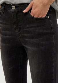 Desires DELUCKY NEW JEANS - Traperice uskog kroja - black washed