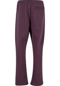 Lilla sweatpants med snøre i taljen, lige ben og en enkelt baglomme. Fremstillet af blød, strækbar stof.