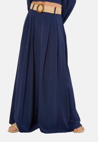 Apricot PLEATED PALAZZO WITH BELT - Pantalon classique - navy