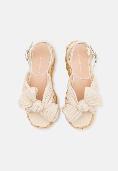 Loeffler Randall GABY FLAT FORM - Kiilakorkosandaali - white