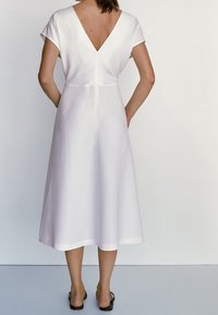 Massimo Dutti Sukienka z dżerseju