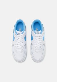 Nike Sportswear GAMMA FORCE - Tenisice - white/university blue/light smoke grey/summit white