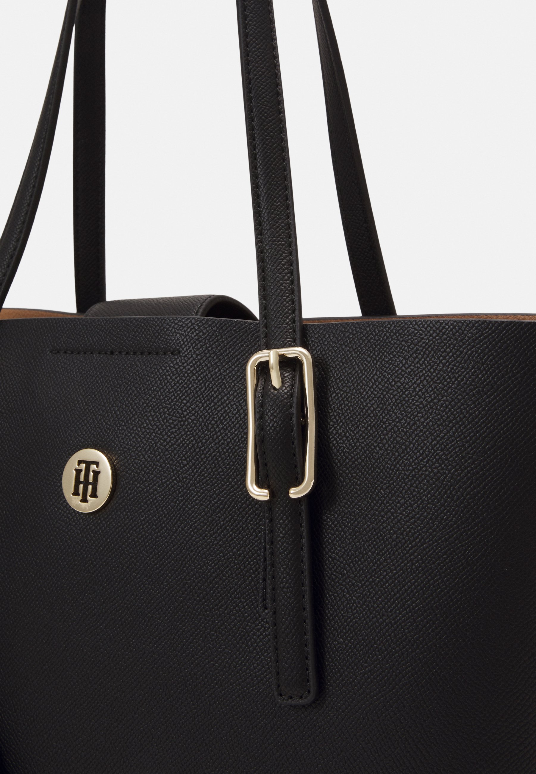 tommy hilfiger honey med