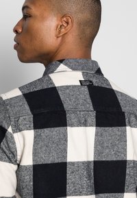 Blend Camisa - black