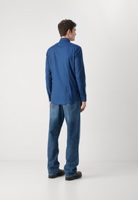 Thumbnail Image 5