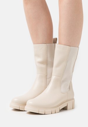 Classic ankle boots - cream