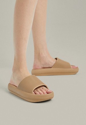 Klapki - brown