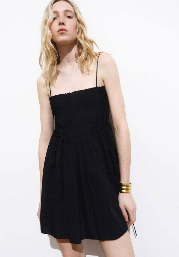 SHORT WITH PLEATS - Day dress