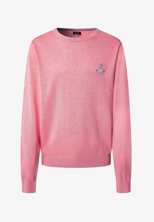 Maglione rosa lavorato a maglia con scollo rotondo, caratterizzato da polsini e orlo a coste, e un piccolo design ricamato sul petto. Texture morbida.