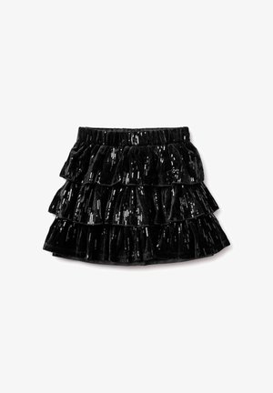 Falda de terciopelo negro con capas, adornada con lentejuelas brillantes y cintura elástica, diseñada para una ocasión festiva o de fiesta.