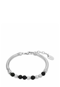 Bracciale in argento con perle nere e argentate alternate, fascia a molla in argento flessibile, chiusura a moschettone e catena regolabile con etichetta ovale.