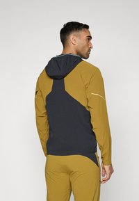 Thumbnail Image 3