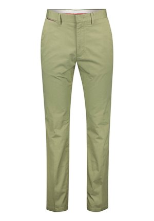 Herren Slim-Fit Chinohose in Olivgrün mit Gürtelschlaufen und Fronttaschen, auf weißem Hintergrund dargestellt.